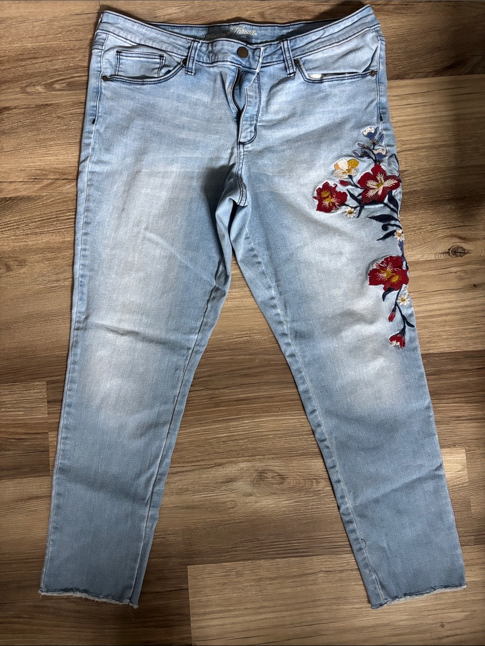 Universal Thread Light Blue Cropped Jeans with Red Floral Embroidery